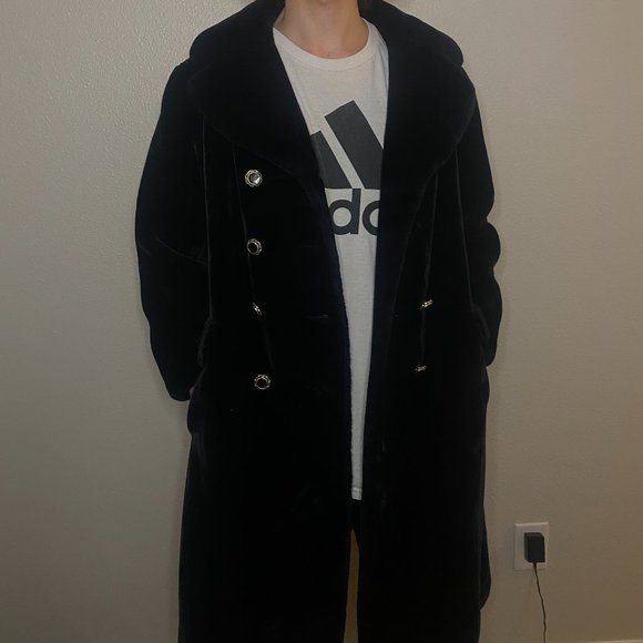 Borgazia Faux Fur Coat - Picture 3 of 5